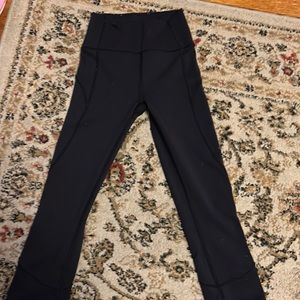 lululemon size 2 woman’s
